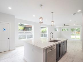 616 W Dittmar RD, Austin TX 78745
