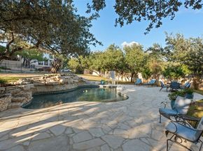 2 Heatherbloom LN, The Hills TX 78738