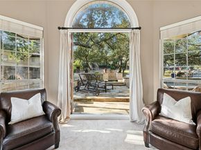 2 Heatherbloom LN, The Hills TX 78738