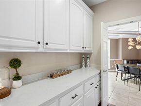 2 Heatherbloom LN, The Hills TX 78738