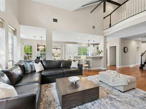 2 Heatherbloom LN, The Hills TX 78738