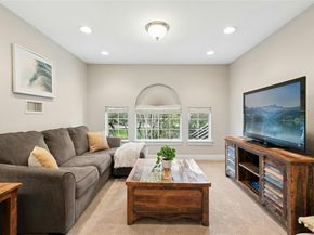 2 Heatherbloom LN, The Hills TX 78738