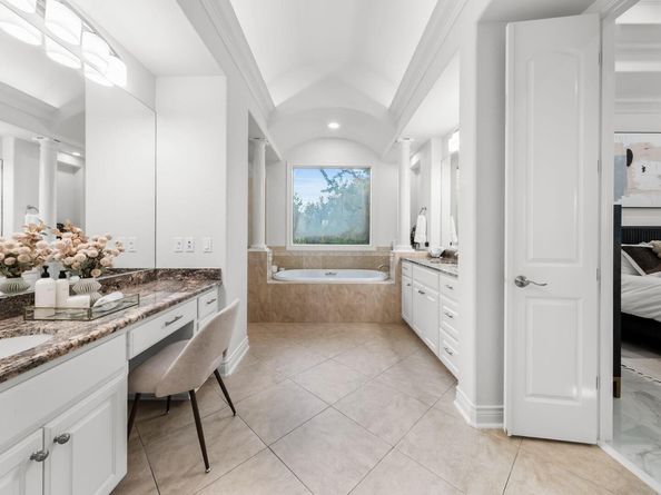 2404 University Club DR, Austin TX 78732