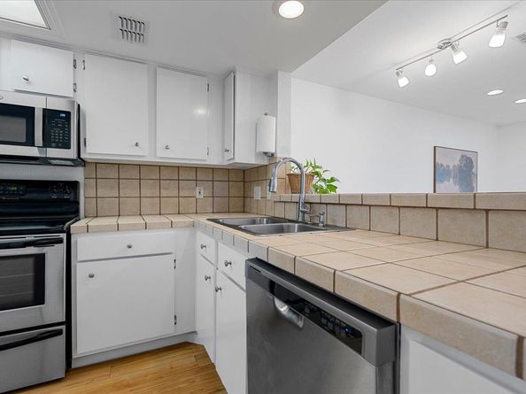 2104 Cullen Ave 7204, Austin TX 78757