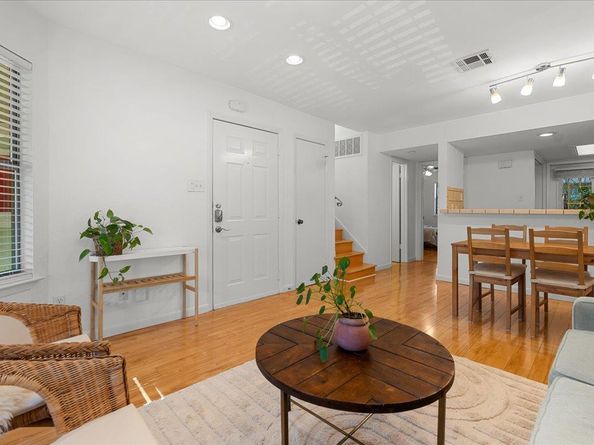 2104 Cullen Ave 7204, Austin TX 78757