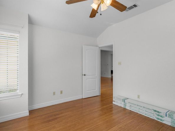 30205 Hacienda LN, Georgetown TX 78628