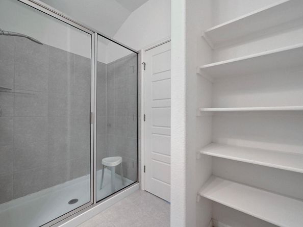 5417 Falling Leaf LN, Austin TX 78744