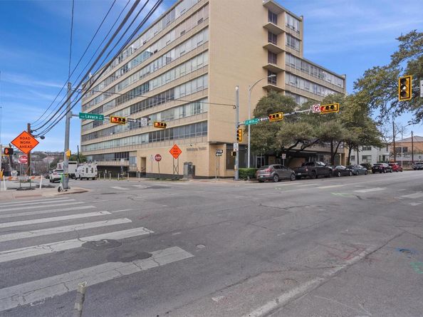 1800 Lavaca ST 307, Austin TX 78701