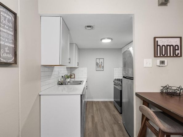 1800 Lavaca ST 307, Austin TX 78701