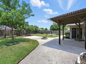 212 Valley Oaks LOOP, Georgetown TX 78626