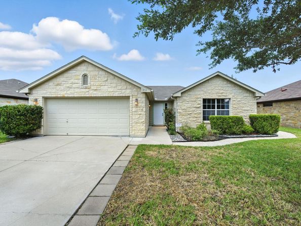 212 Valley Oaks LOOP, Georgetown TX 78626