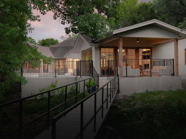 506 Konstanty CIR, West Lake Hills TX 78746