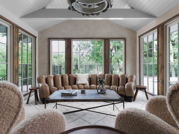 506 Konstanty CIR, West Lake Hills TX 78746