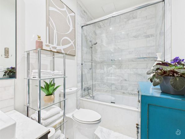 210 Lavaca ST 1809, Austin TX 78701