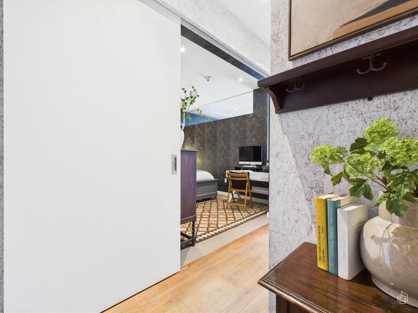 210 Lavaca ST 1809, Austin TX 78701