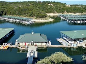 207 Coopers Crown LN, Austin TX 78738