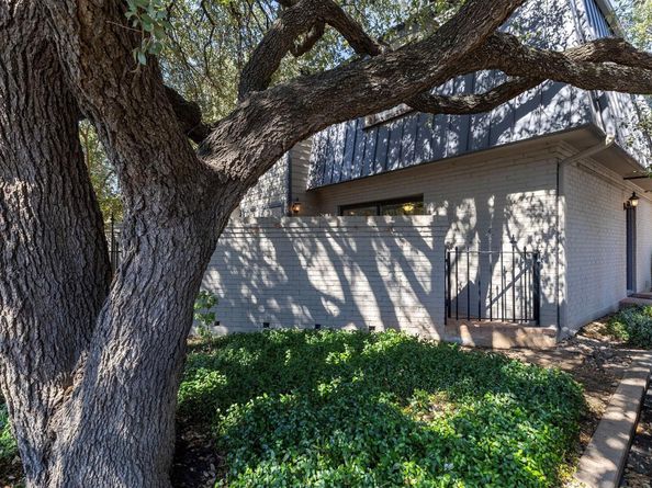 2500 Steck Ave 5, Austin TX 78757