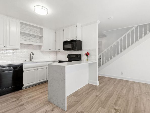 2500 Steck Ave 5, Austin TX 78757