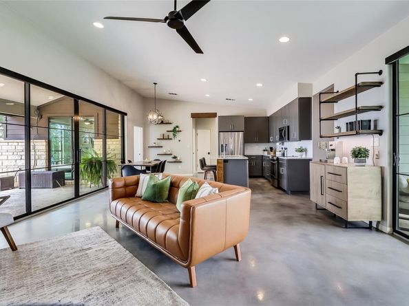 8603 Bluesky LN, Lago Vista TX 78645