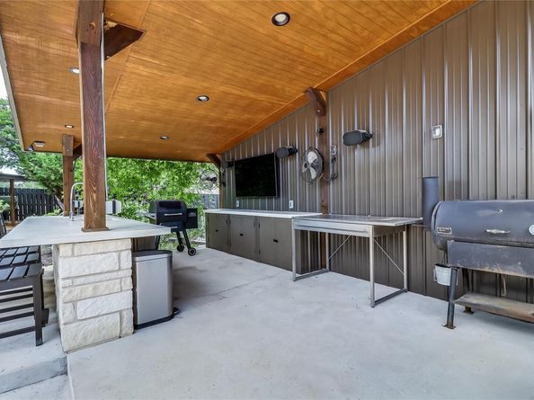 8603 Bluesky LN, Lago Vista TX 78645
