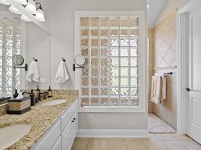 11712 Red Oak Valley LN, Austin TX 78732
