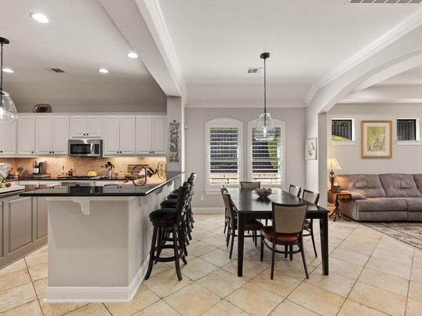 11712 Red Oak Valley LN, Austin TX 78732