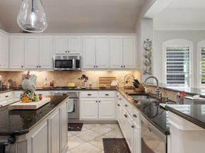 11712 Red Oak Valley LN, Austin TX 78732