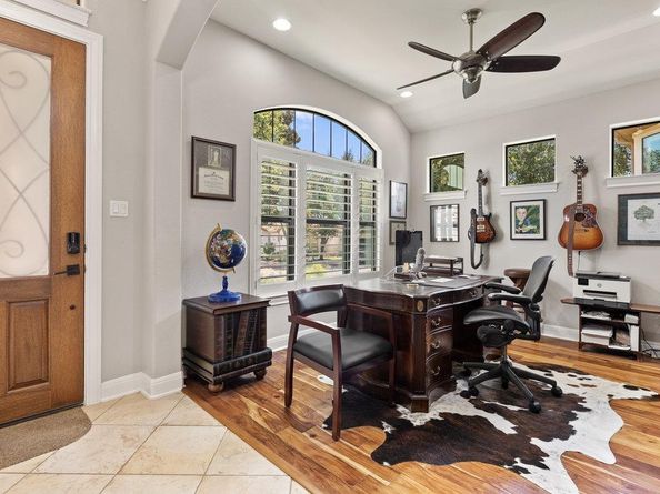11712 Red Oak Valley LN, Austin TX 78732