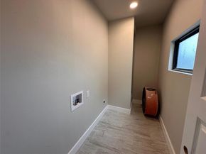 306 Centella CIR, Dale TX 78616