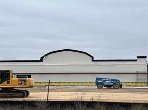 306 Centella CIR, Dale TX 78616