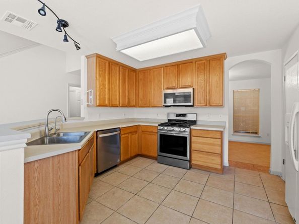 202 E Custers Creek BND, Pflugerville TX 78660
