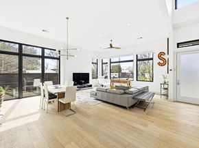 2106 Allwood DR D, Austin TX 78704