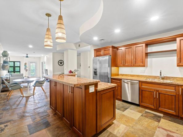 1812 West Ave 302, Austin TX 78701