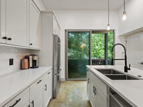1131 Poquito ST A, Austin TX 78702