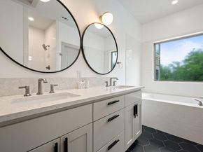 1131 Poquito ST A, Austin TX 78702