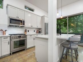 1131 Poquito ST A, Austin TX 78702