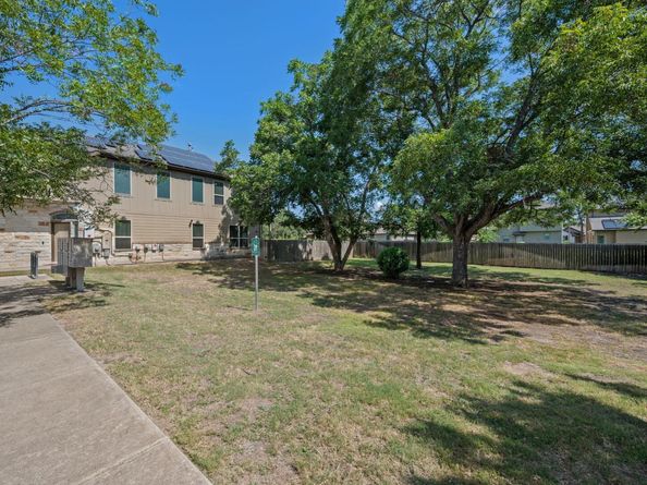 7337 Menchaca RD 4, Austin TX 78745
