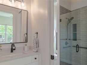 5805 Chesterfield Ave, Austin TX 78752