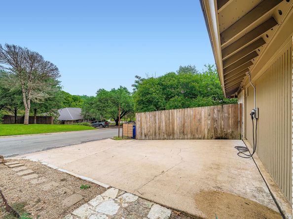3501 Fleetwood DR, Austin TX 78704