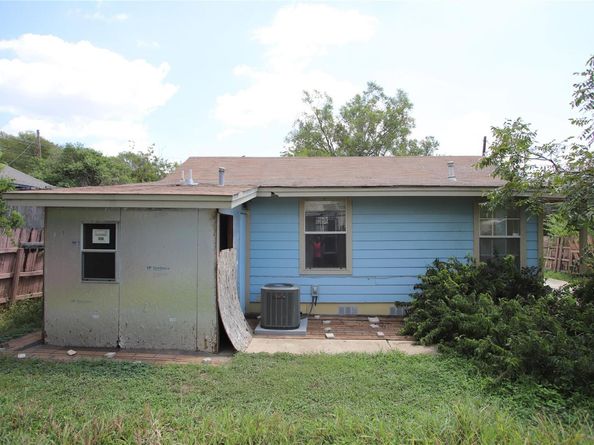 1142 Cessal Ave D, Austin TX 78721