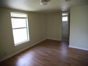 1142 Cessal Ave D, Austin TX 78721