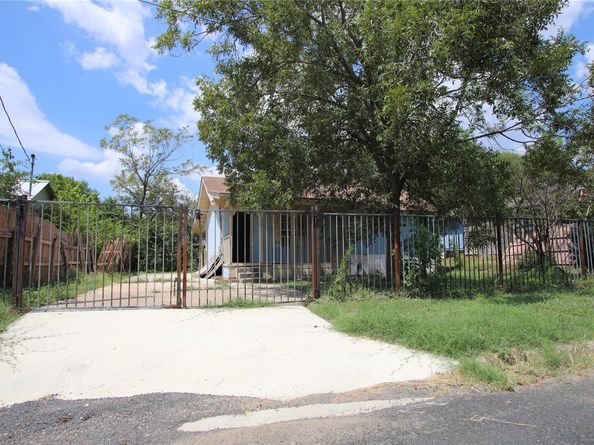 1142 Cessal Ave D, Austin TX 78721