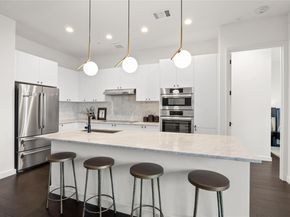 800 Embassy DR 602, Austin TX 78702