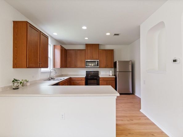 6729 Sunderland TRL, Austin TX 78747