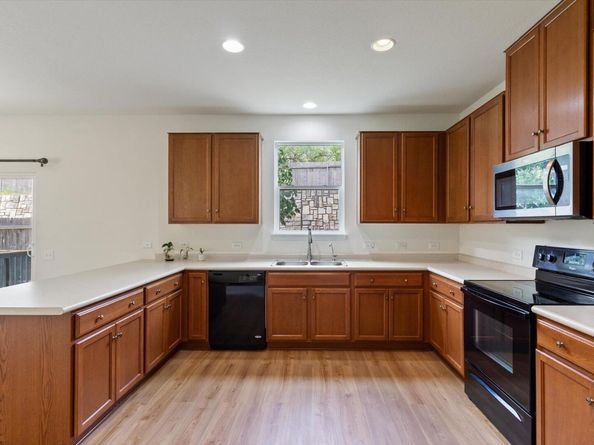 6729 Sunderland TRL, Austin TX 78747