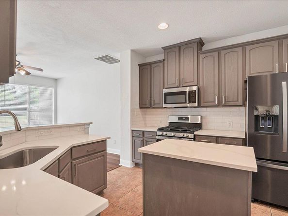 114 Aria RDG 802, Lakeway TX 78738