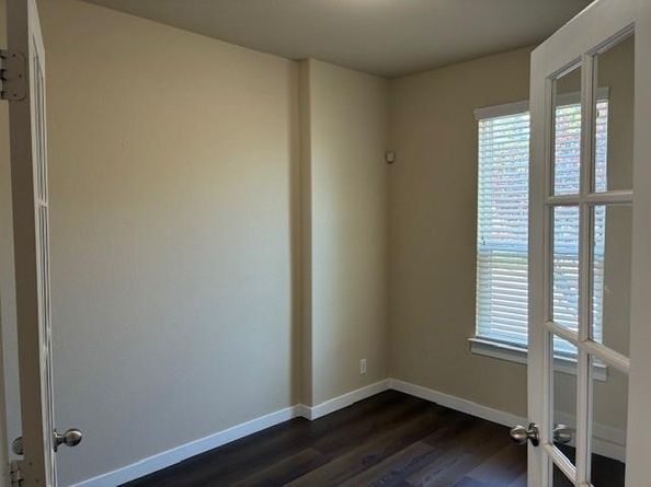 1004 Lost Pines LN, Cedar Park TX 78613