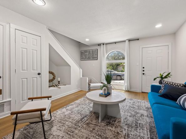 2000 Lightsey RD 5, Austin TX 78704