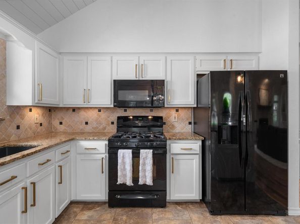 104 Susana DR, Georgetown TX 78628