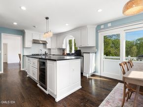12 Ricki Beth Lane, Old Greenwich CT 06870